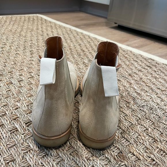 Common Projects Suede Chelsea Boots (desert sand) - Picture 5 of 5